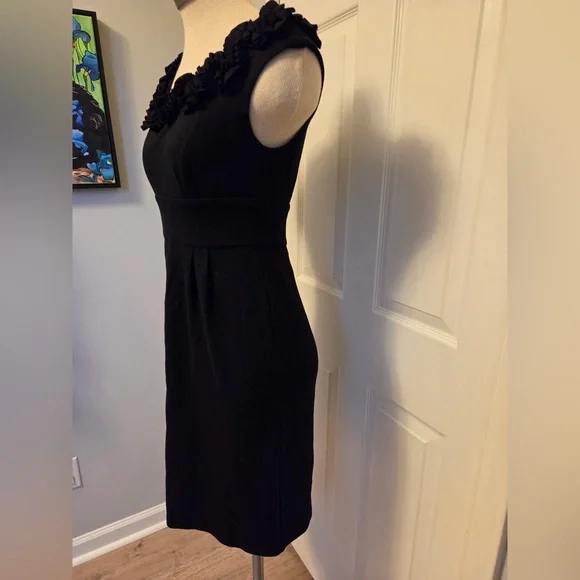 Maggy L - Vintage Classic Black Sleeveless Ruffle-Trim Dress - 4 - Picture 4 of 4